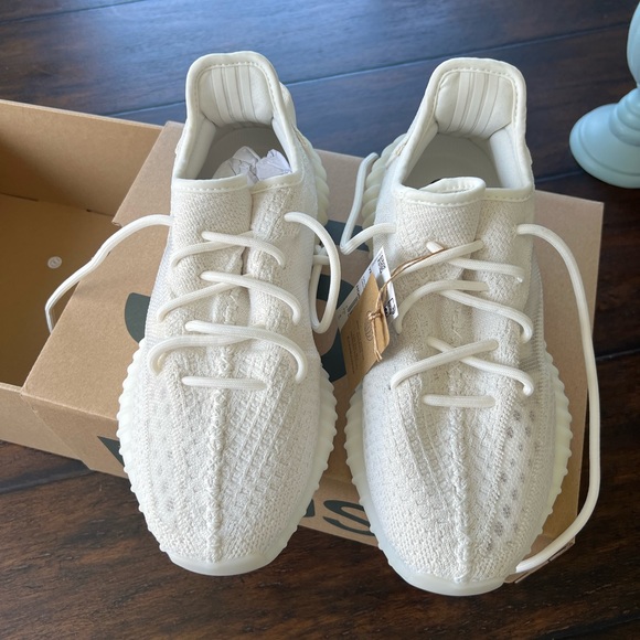 NWT Yeezy Boost 350 V2 Bone Size 8 - Picture 7 of 9